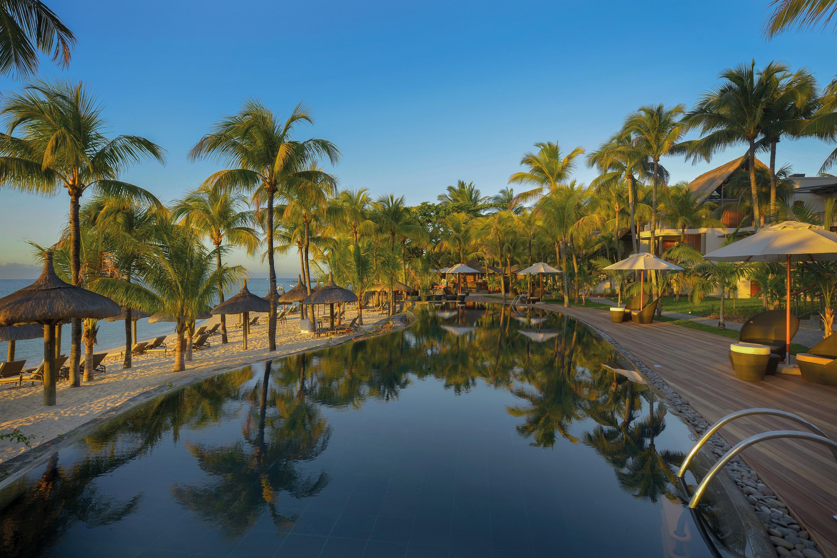 Royal Palm Beachcomber Luxury Resort 5*